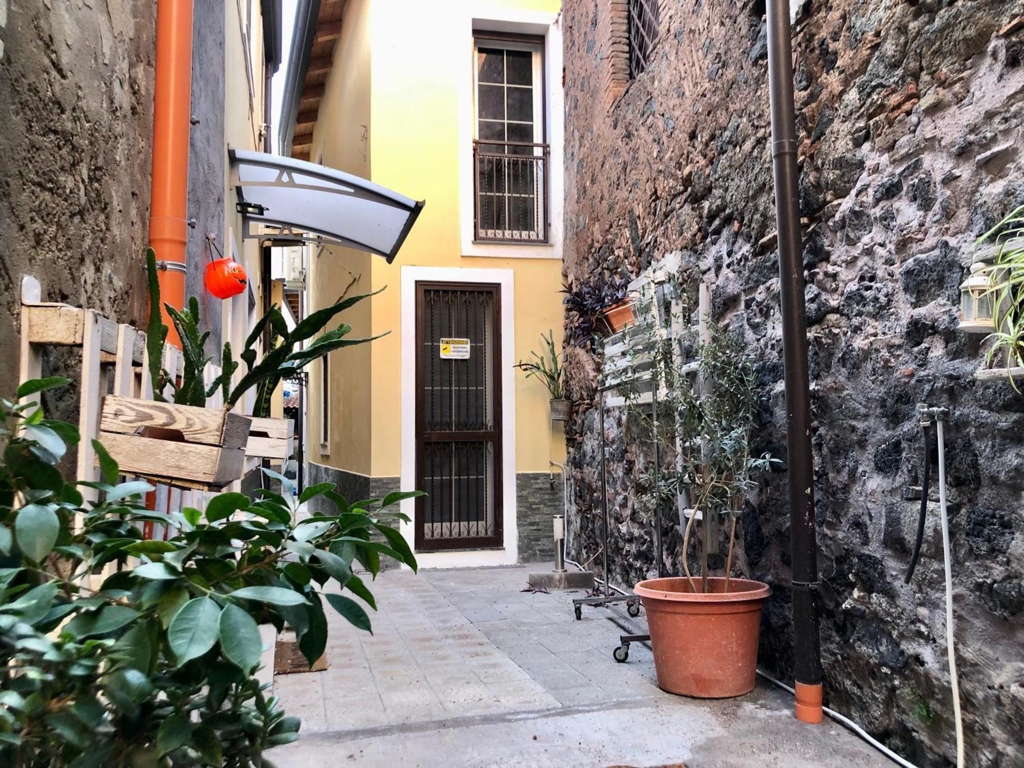 Loft Vicolo Lavico Apartment Catania Ngoại thất bức ảnh